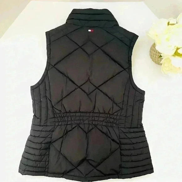 Tommy Hilfiger Black W/ Maroon Lining Crop Neck Puffer Zip Sleeveless Vest SizeM - Picture 2 of 15